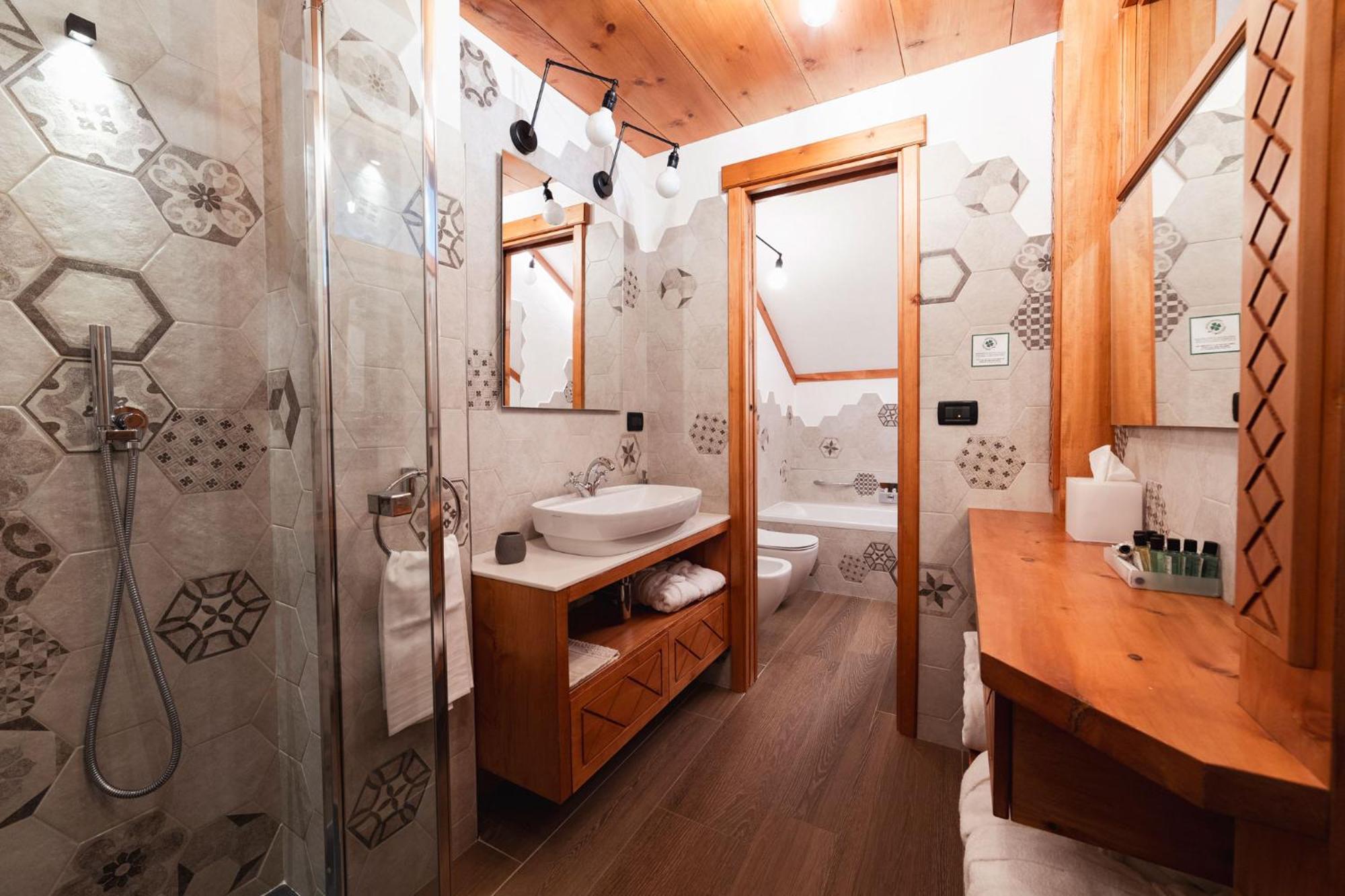 Hotel Bouton D'Or - Courmayeur Exterior photo