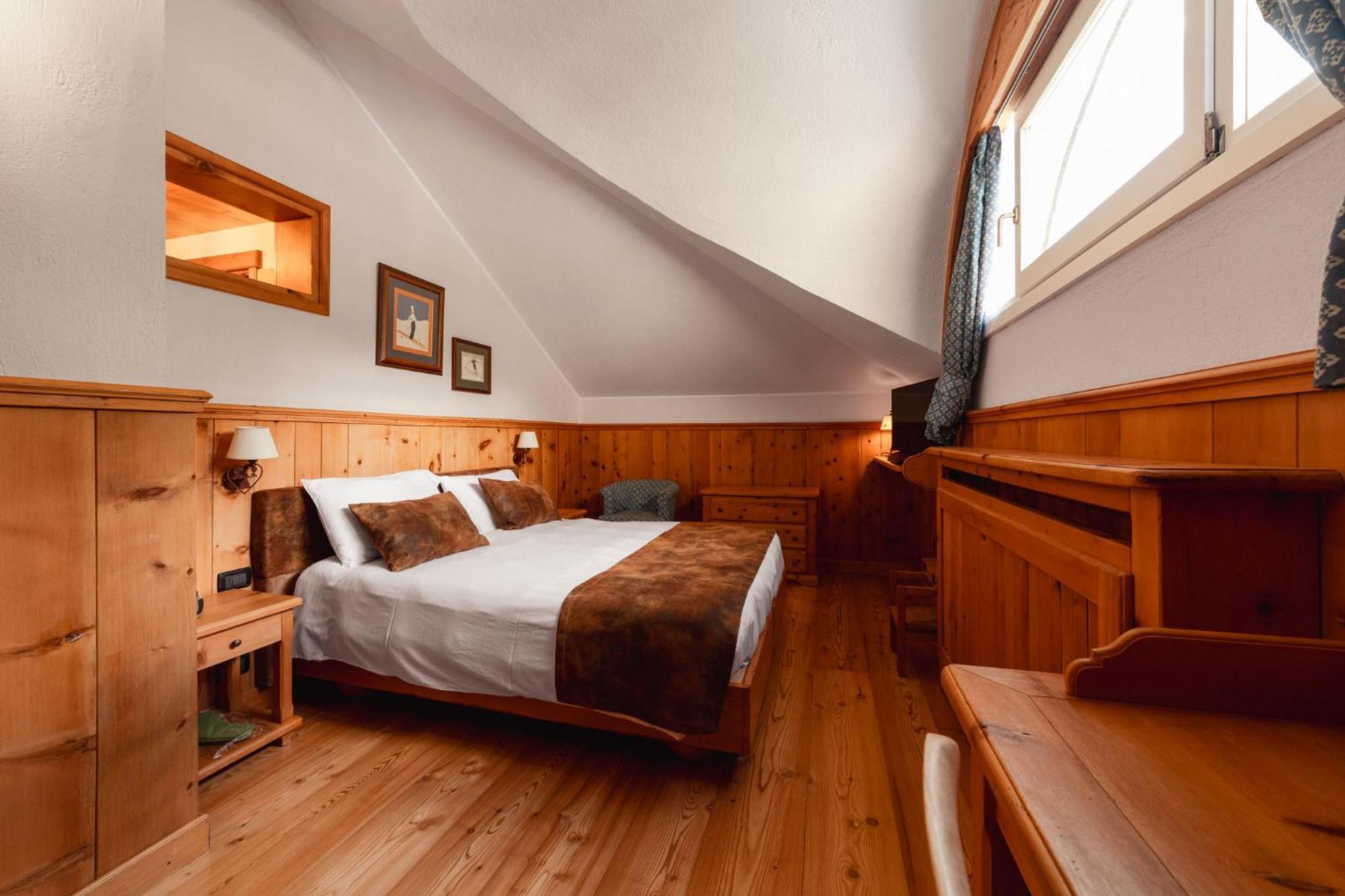 Hotel Bouton D'Or - Courmayeur Exterior photo