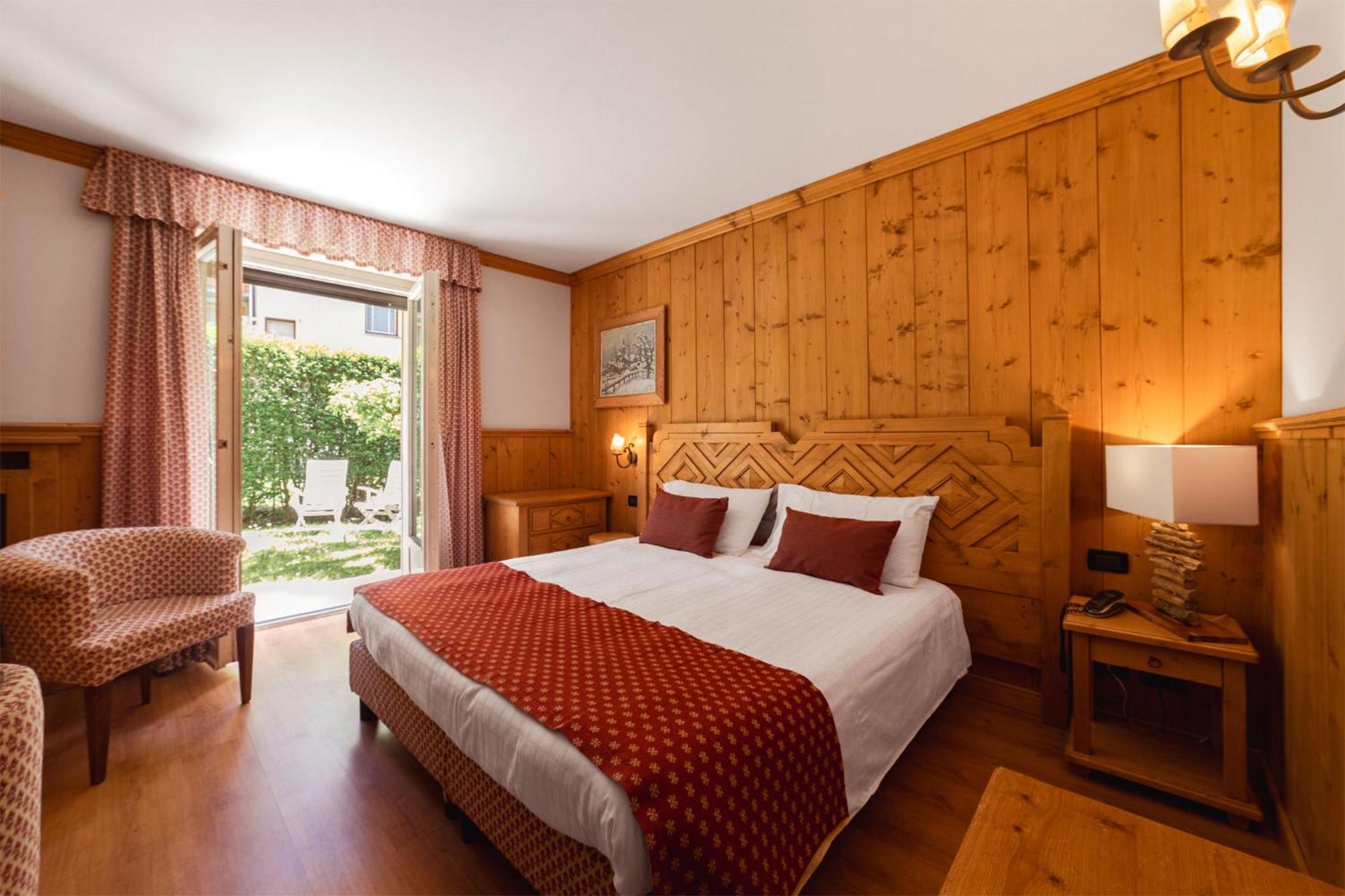 Hotel Bouton D'Or - Courmayeur Exterior photo